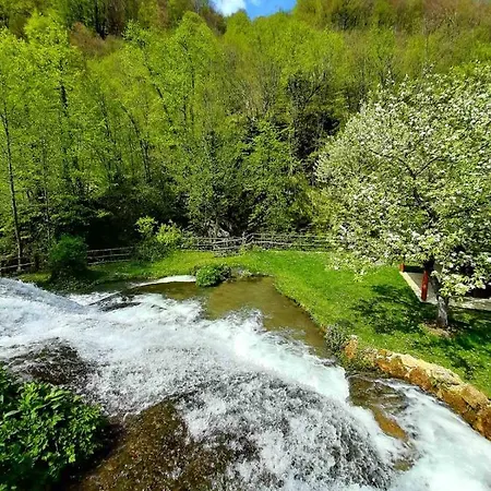 Janjske Otoke - Smjestaj Na Selu Sipovo